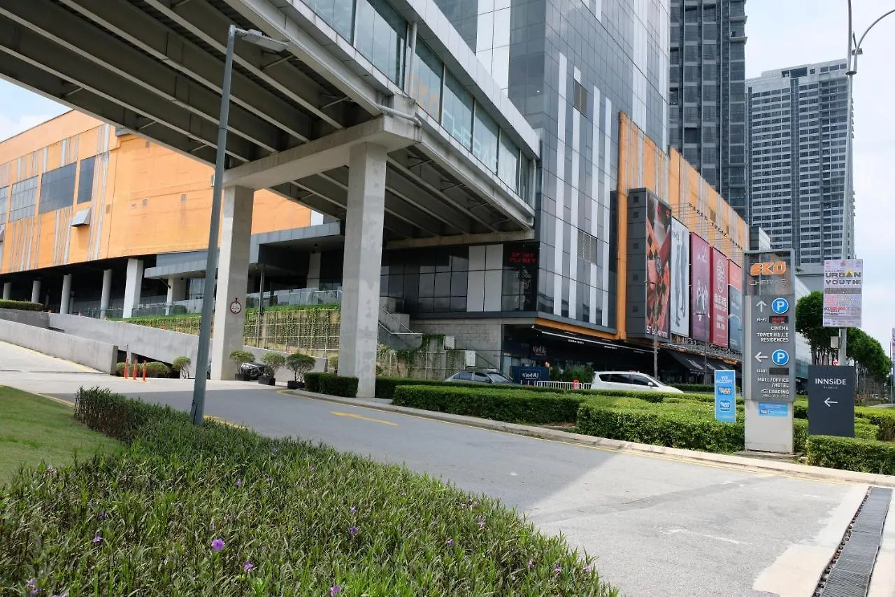 92 Homestay Ekocheras Duplex Suite 吉隆坡 公寓