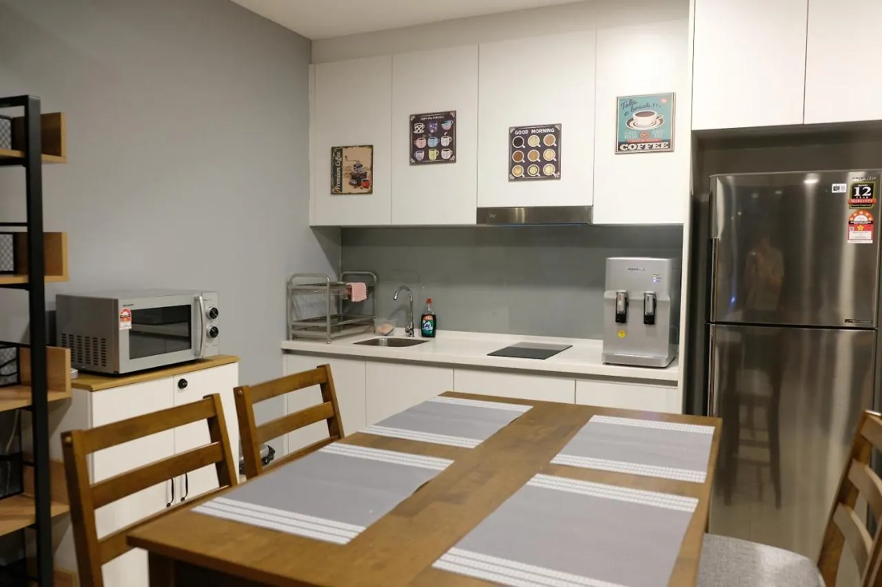 92 Homestay Ekocheras Duplex Suite Kuala Lumpur 0*,  Malaysia
