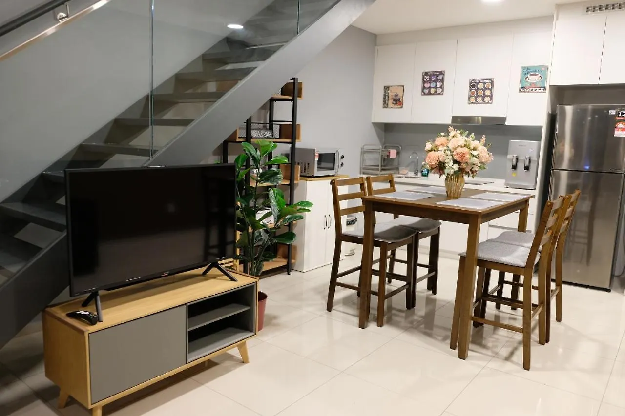 Apartment 92 Homestay Ekocheras Duplex Suite Kuala Lumpur